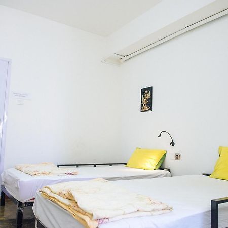 Dengba Hostel Yangon Exterior photo