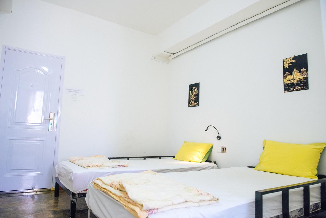 Dengba Hostel Yangon Exterior photo