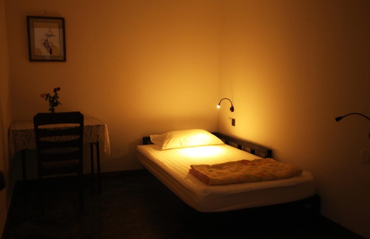 Dengba Hostel Yangon Exterior photo