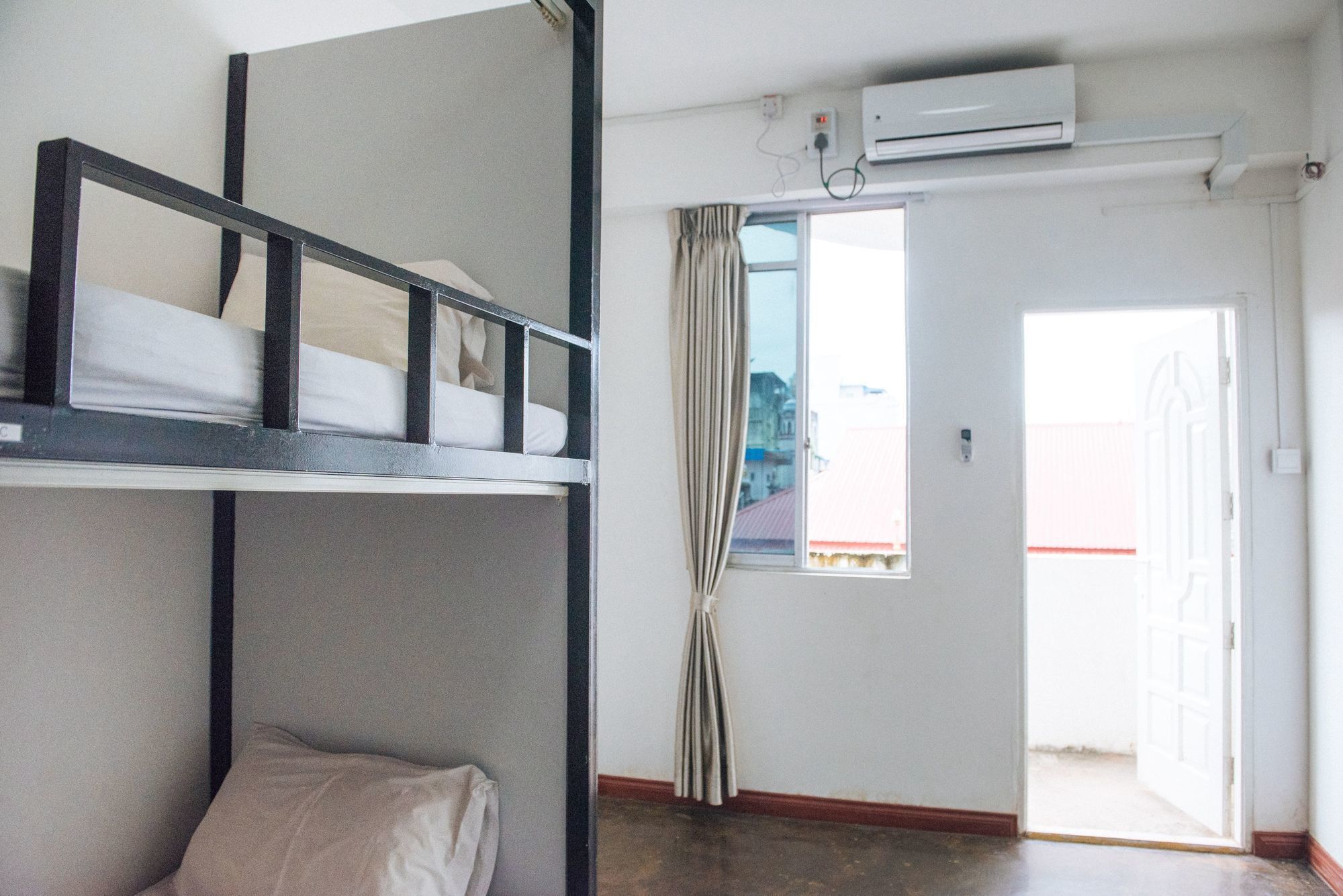 Dengba Hostel Yangon Exterior photo
